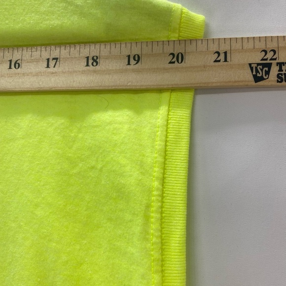 Athletic Works Sheridan Wyoming T-shirt Limited Edition M50-52 Yellow Sleeveless - Picture 4 of 7